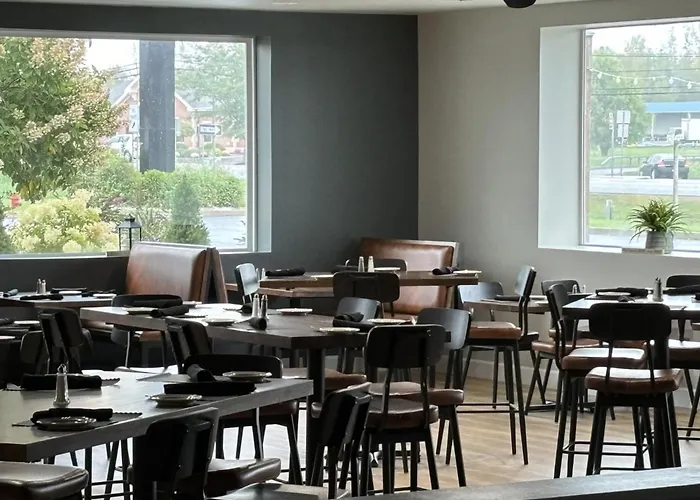 The Lux Hotel & Conference Center, Ascend Hotel Collection
