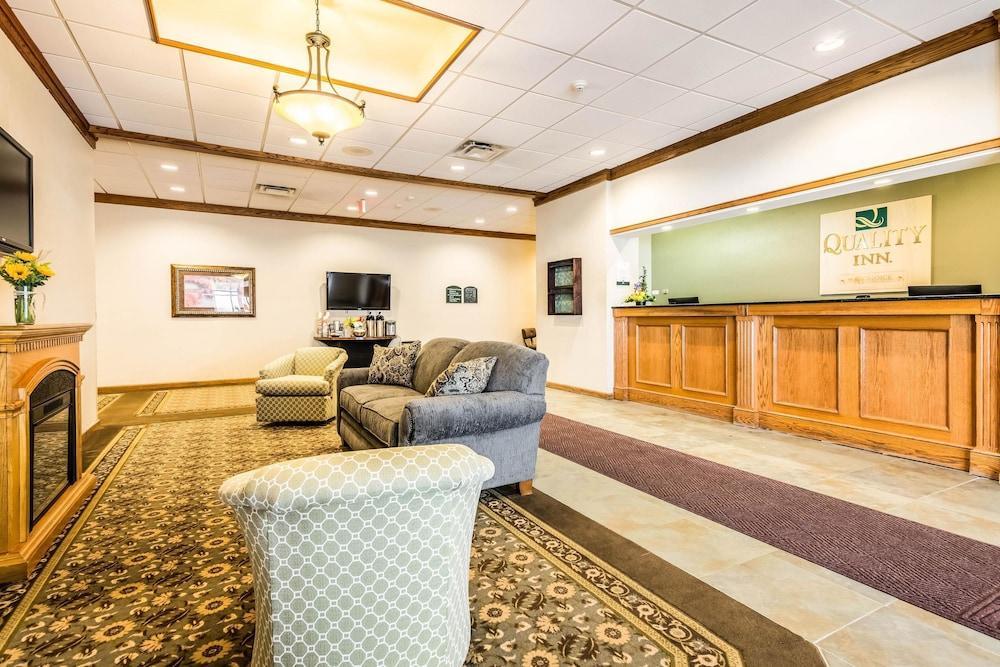 The Lux & Conference Center, Ascend Collection 3*