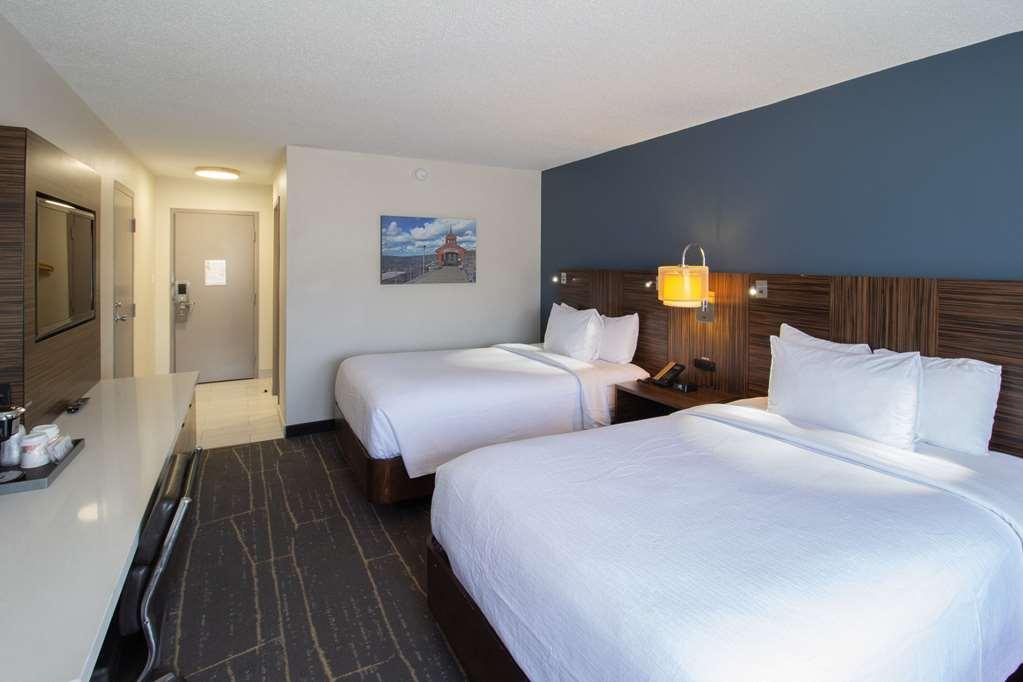 The Lux & Conference Center, Ascend Collection 3*